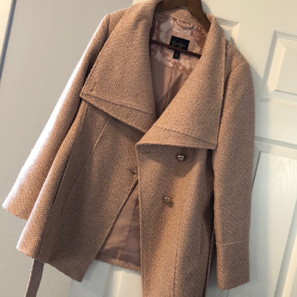 Jessica Simpson’s Asymmetrical Belted Walker Coat